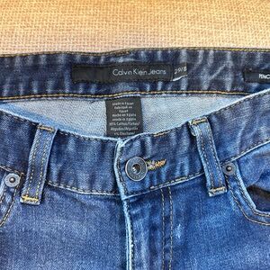 Calvin Klein Jeans Women’s Slim Fit Blue Denim Jeans